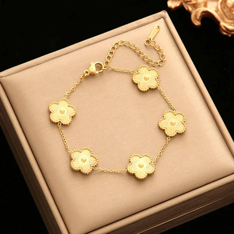 Trendy Lucky Clover Bracelet – Stainless Steel Jewelry